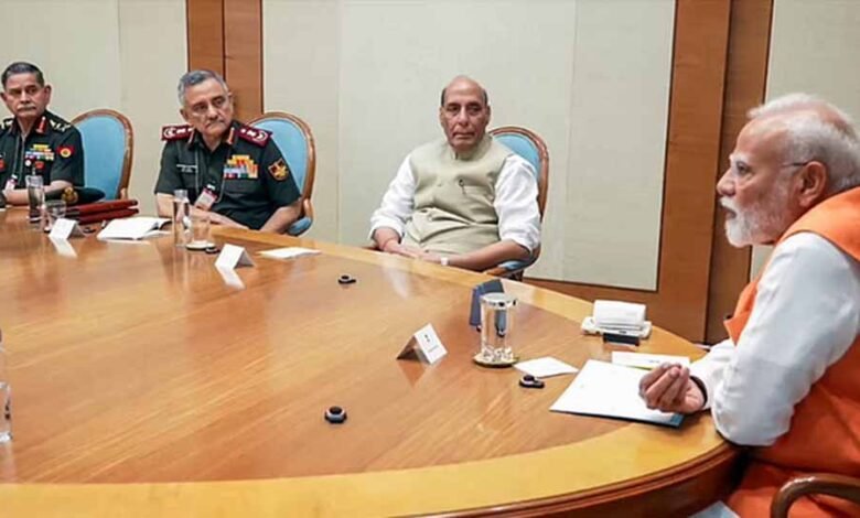 केंद्र सरकार का बड़ा फैसला- सेना प्रमुख को प्रादेशिक सेना को सहयोग के लिए जुटाने का अधिकार 1 KSHITITECH pm 4 KSHITITECH