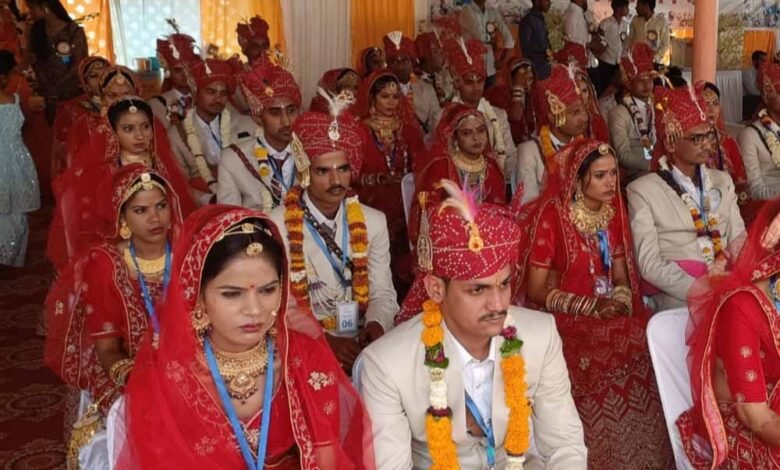 मुख्यमंत्री कन्या विवाह-निकाह योजना में विवाहित नव-दम्पत्तियों को दिलाई जल संरक्षण की शपथ 1 KSHITITECH samelan KSHITITECH