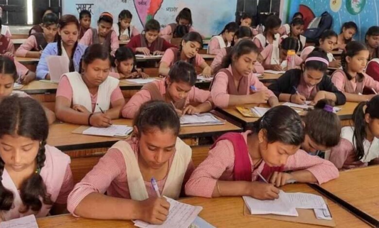 स्कूल शिक्षा विभाग की समेकित छात्रवृत्ति योजना, 6 विभागों की 20 प्रकार की छात्रवृत्ति का वितरण 1 KSHITITECH sch 1 KSHITITECH