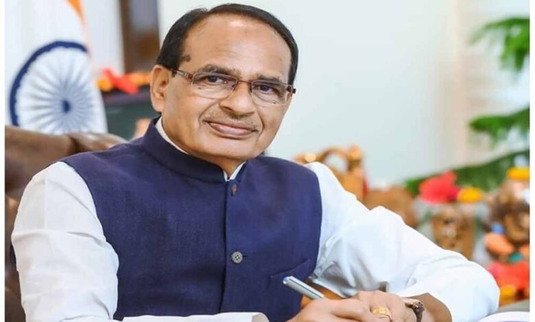 कृषि क्षेत्र को आगे बढ़ाने के लिए 'एक राष्ट्र, एक कृषि, एक टीम' के मंत्र के साथ एक व्यापक जन आंदोलन शुरू किया: चौहान 1 KSHITITECH shiv1 KSHITITECH