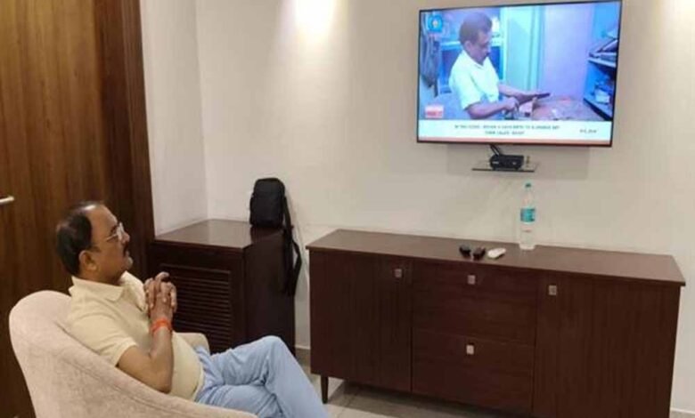 प्रधानमंत्री मोदी के मन की बात कार्यक्रम विकसित भारत का दर्शन : मंत्री शुक्ला 1 KSHITITECH su 1 KSHITITECH