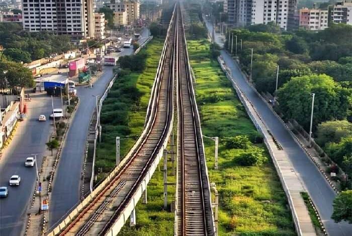 कानपुर में 50 लाख लोगों को मिलेगा लाभ, मंधना-अनवरगंज एलीवेटेड रेलवे ट्रैक की निविदा जारी 1 KSHITITECH tren2 1 KSHITITECH