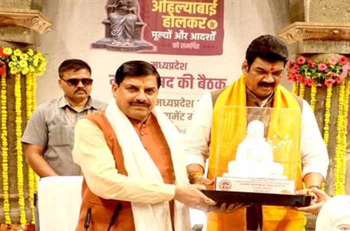 मुख्यमंत्री द्वारा प्रोत्साहन राशि की घोषणा का परिणाम - 77.75 लाख मीट्रिक टन गेहूँ उपार्जित : खाद्य मंत्री राजपूत 1 KSHITITECH yadav3 2 KSHITITECH