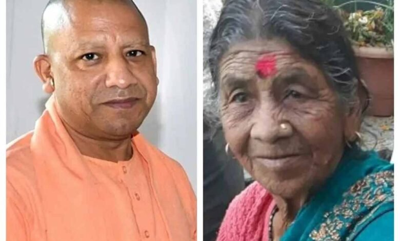 आज मदर्स डे: CM योगी ने पोस्ट किया मां के साथ तस्वीरों का वीडियो, यूं दी बधाई 1 KSHITITECH yogi2 2 KSHITITECH