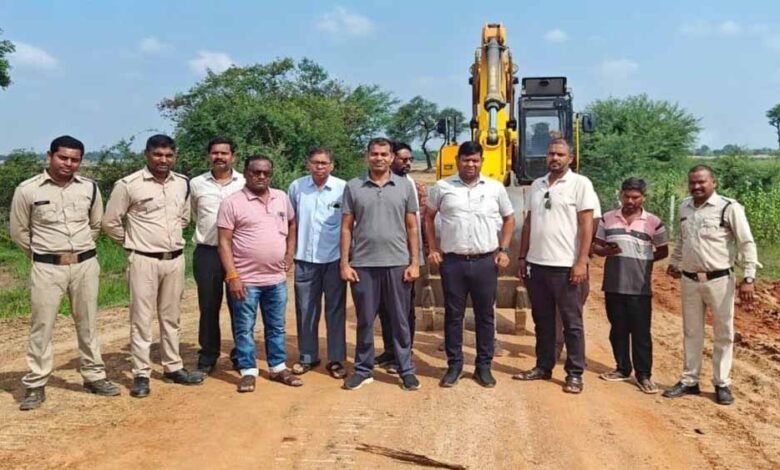 पत्रकारों पर रेत माफियाओं के हमले मामले में FIR होने के बाद भी अवैध खनन, खनिज और राजस्व विभाग ने जब्त की 2 चेन माउंटेन 1 KSHITITECH 1 417 KSHITITECH