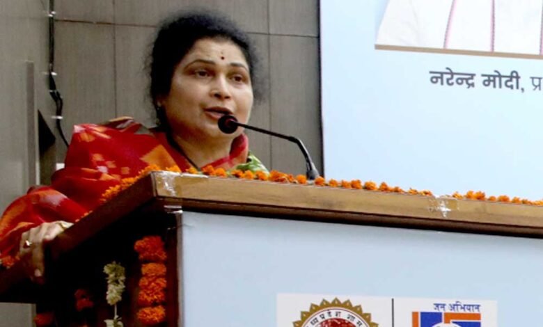 सर्वेक्षण 3 माह की तय समय में पूरा करें : राज्यमंत्री श्रीमती गौर 1 KSHITITECH 11A 64 1 KSHITITECH
