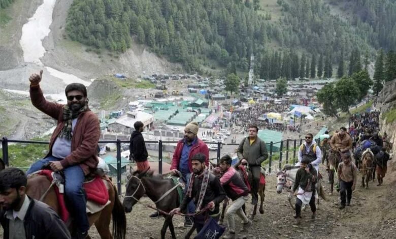 अमरनाथ यात्रा मार्ग को नो फ्लाइंग ज़ोन घोषित किया गया, सुरक्षा सख्त, हजारों CCTV भी लगाए गए 1 KSHITITECH 17A 157 KSHITITECH