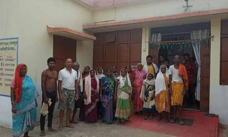 मधुमक्खियों के झुंड ने मजदूरों पर किया हमला, 15 घायल, 1 गंभीर 1 KSHITITECH 2 157 KSHITITECH