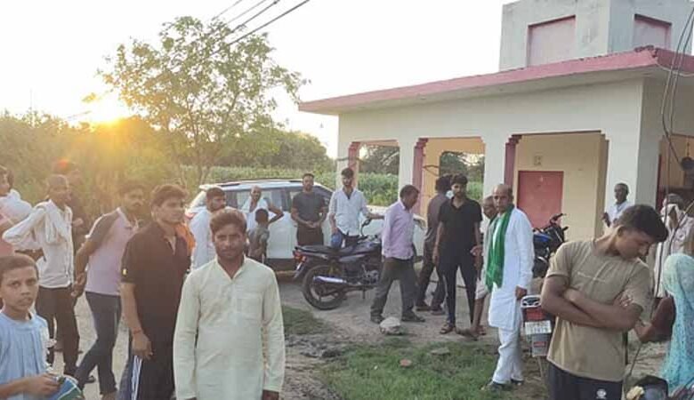 फतेहाबाद में बिजली चोरी रोकने, मीटर लगाने पर भड़के ग्रामीण, दो दरोगा समेत 12 घायल 1 KSHITITECH 2 330 KSHITITECH