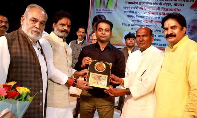 प्रदेश में केश शिल्पी समाज के विकास के लिये हर संभव प्रयास होंगे 1 KSHITITECH 2 367 KSHITITECH