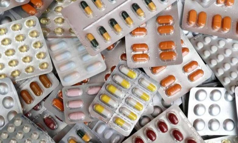 कर्नाटक में पैरासिटामोल टैबलेट 650mg समेत 15 दवाओं के इस्तेमाल पर बैन 1 KSHITITECH 2 384 KSHITITECH