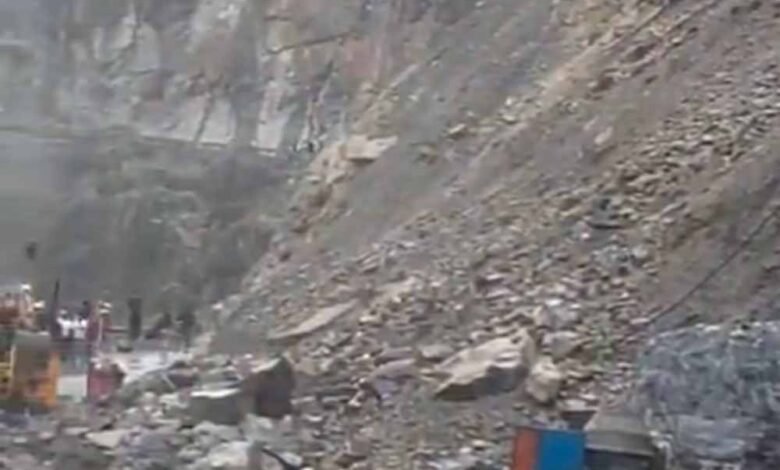 मानसून का असर चारधाम यात्रा पर, यमुनोत्री, गंगोत्री, केदारनाथ व बद्रीनाथ मार्ग जगह-जगह मलबा श्रद्धालु परेशान 1 KSHITITECH 2 434 KSHITITECH