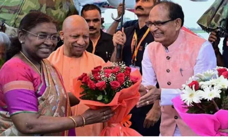 राष्ट्रपति द्रोपदी मुर्मू 2 दिवसीय यूपी दौरे पर, बरेली में आईवीआरआई और गोरखपुर में AIIMS के दीक्षांत समारोह में होंगी शामिल 1 KSHITITECH 2 467 KSHITITECH