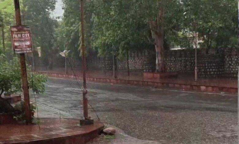 मंडला में रातभर में 2 इंच पानी गिरा, नर्मदापुरम और रायसेन में भी पूरी रात बारिश हुई 1 KSHITITECH 20A 42 KSHITITECH