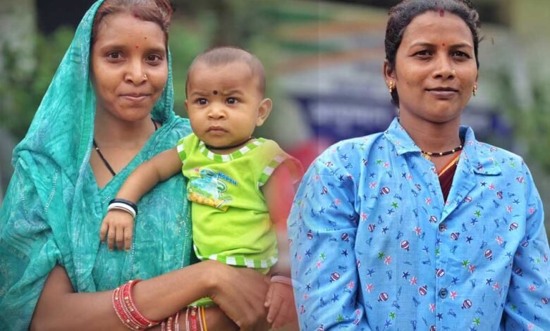 रायपुर : समस्याओं के निराकरण होने पर जनजातीय महिलाओं ने की शिविर की सराहना 1 KSHITITECH 20A 73 KSHITITECH