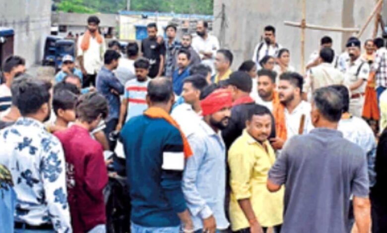 रायपुर में धर्मांतरण को लेकर हिंदू संगठनों का बवाल, रुकवाया अवैध मतांतरण 1 KSHITITECH 21A25 1 KSHITITECH