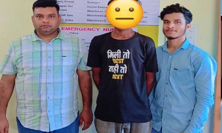ऑपरेशन 'नन्हे फरिश्ते' के तहत भोपाल स्टेशन से मिले नाबालिग बालक को NGO को सौंपा 1 KSHITITECH 21A72 KSHITITECH