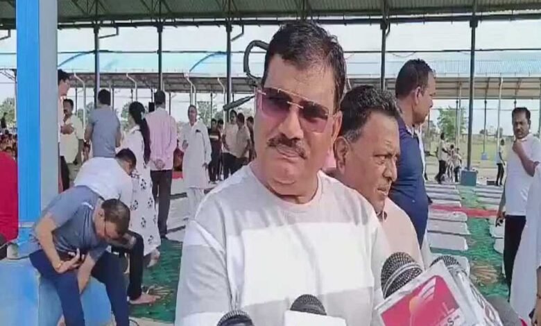 बुरहानपुर में अंतर्राष्ट्रीय योग दिवस पर सूर्यपुत्री ताप्ती नदी के राजघाट का अद्भूत दृश्य 1 KSHITITECH 21A 145 KSHITITECH