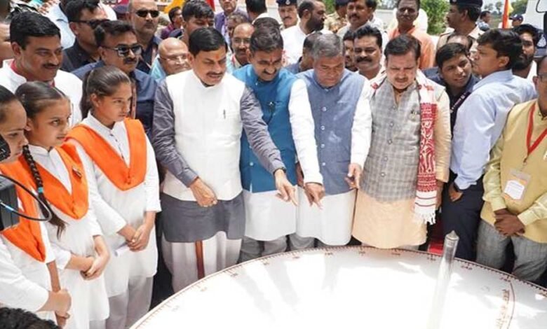 मुख्यमंत्री डॉ. यादव बने शिक्षक 1 KSHITITECH 21A 153 KSHITITECH