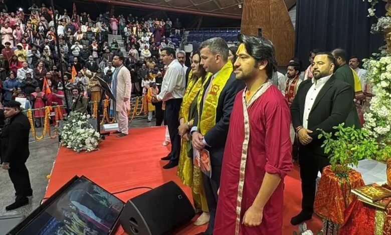 न्यूजीलैंड के प्रधानमंत्री ने बाबा बागेश्वर से की मुलाकात, धीरेंद्र शास्त्री ने सुनाई हनुमानजी की कथा 1 KSHITITECH 23A 148 KSHITITECH