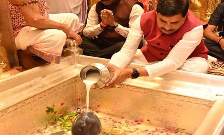 मुख्यमंत्री डॉ. यादव ने वाराणसी में किये बाबा काशी विश्वनाथ के दर्शन 1 KSHITITECH 24A 146 KSHITITECH