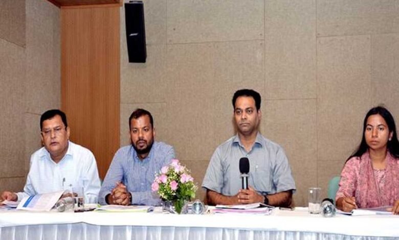नगरीय प्रशासन एवं विकास आयुक्त भोंडवे ने की समीक्षा 1 KSHITITECH 24A 147 1 KSHITITECH