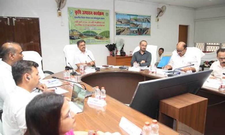 रबी वर्ष 2024-25 की समीक्षा और खरीफ 2025 की तैयारियों संबंधी बैठक सम्पन्न 1 KSHITITECH 26A 15 1 KSHITITECH