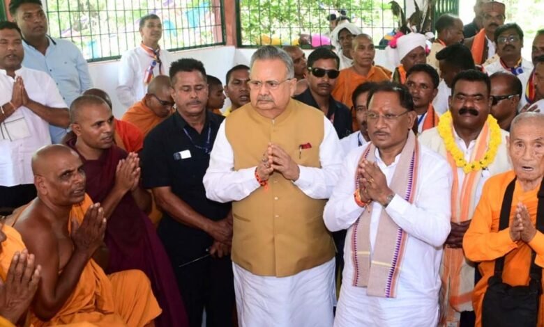 मुख्यमंत्री विष्णुदेव साय ने भगवान गौतम बुद्ध की पूजा-अर्चना कर प्रदेश की जनता की सुख-समृद्धि एवं खुशहाली की कामना 1 KSHITITECH 2A 16 KSHITITECH