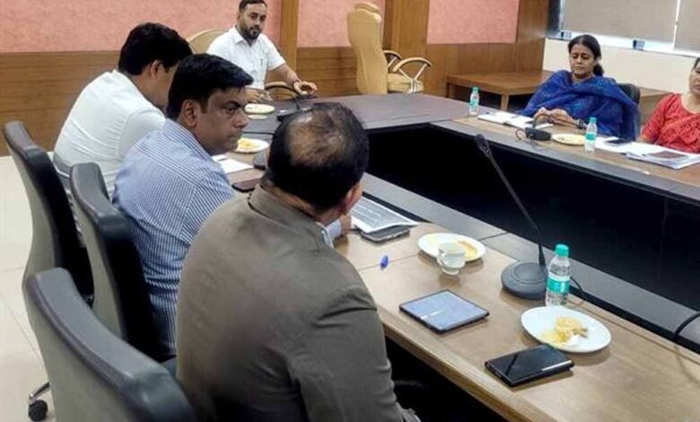 जूट कार्पोरेशन ऑफ इण्डिया और कॉटन कार्पोरेशन ऑफ इण्डिया के प्रतिनिधिमण्डल ने जानी मध्यप्रदेश की एडवांस्ड फूड ग्रेन प्रोक्योरमेंट प्रणाली 1 KSHITITECH 3 225 KSHITITECH