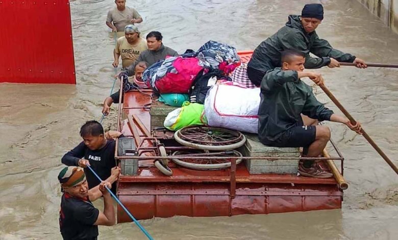 असम, मिजोरम, मणिपुर, अरुणाचल में हर तरफ तबाही का मंजर, 32 लोगों की मौत, सिक्किम में 1500 टूरिस्ट फंसे 1 KSHITITECH 3 6 KSHITITECH