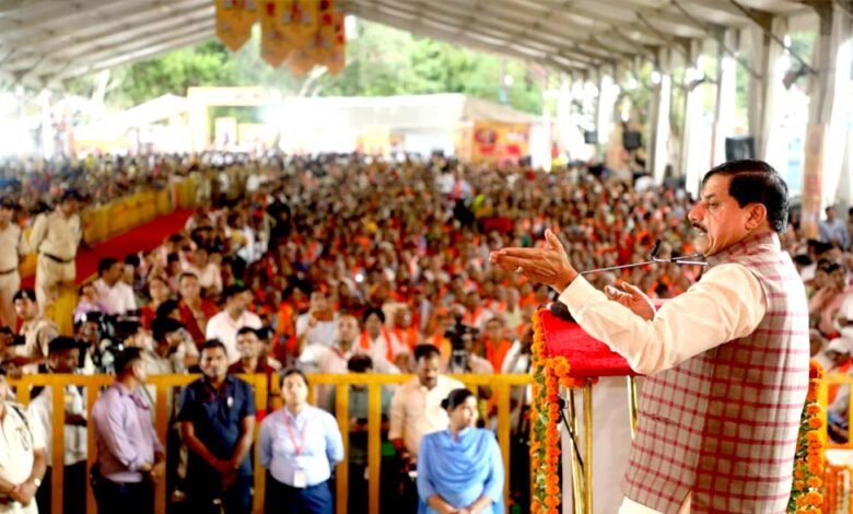 जनजातीय योद्धा राजा भभूत सिंह के सम्मान में पचमढ़ी में कैबिनेट : मुख्यमंत्री डॉ. यादव 1 KSHITITECH 3A 6 KSHITITECH