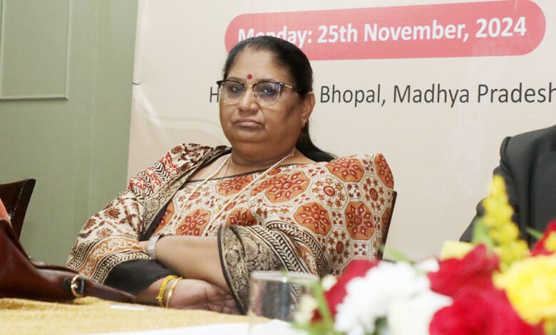 पहली बार आंगनबाड़ी कार्यकर्ताओं एवं सहायिकाओं की भर्ती पूर्णतः डिजिटल और पारदर्शी प्रक्रिया के माध्यम से की जाएगी 1 KSHITITECH Nirmala Bhuria 26A 16 KSHITITECH