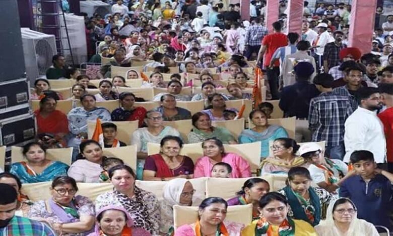 कांग्रेस उम्मीदवार के पक्ष में चुनावी सभा में जनसैलाब उमड़ने से विरोधी दलों के हौंसले पस्त 1 KSHITITECH ashu1 KSHITITECH
