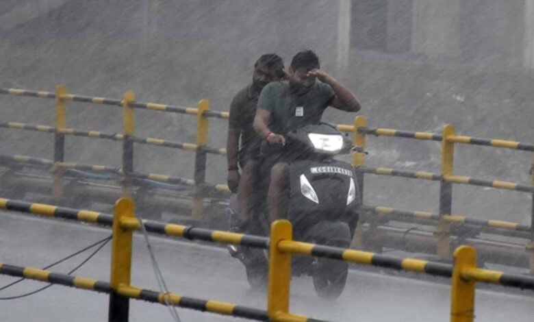 3 दिनों तक इन राज्यों में भारी बारिश का रेड अलर्ट जारी 1 KSHITITECH barish2 5 KSHITITECH