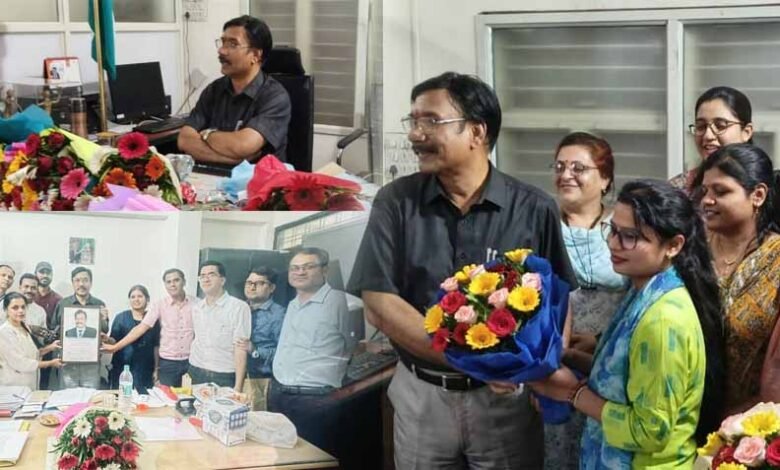 कार्यकाल के अंतिम दिन सी एम एच ओ भोपाल डॉ तिवारी ने अधिकारियों और कर्मचारियों के साथ की बैठक 1 KSHITITECH bpl KSHITITECH