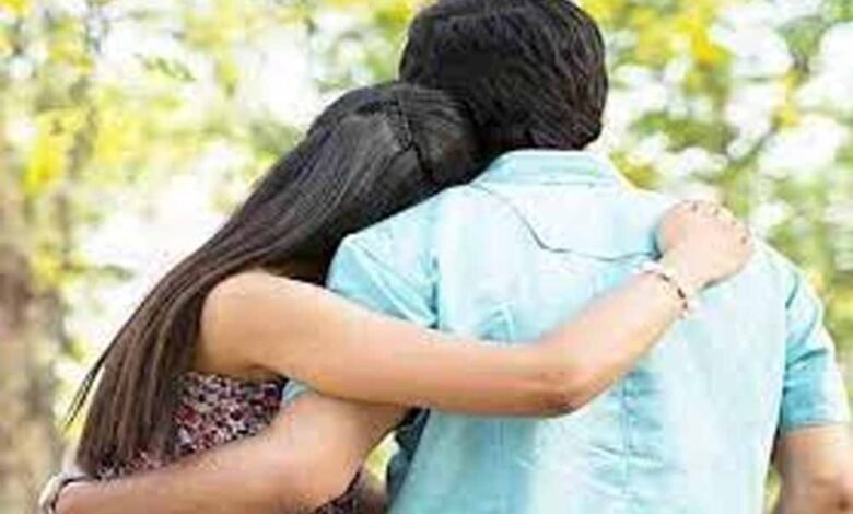 कन्नौज में मार्कशीट के बहाने प्रेमी संग भागी बीवी, पति ने पकड़ा तो हाइवे पर हुआ हाई वोल्टेज ड्रामा 1 KSHITITECH drama1 KSHITITECH