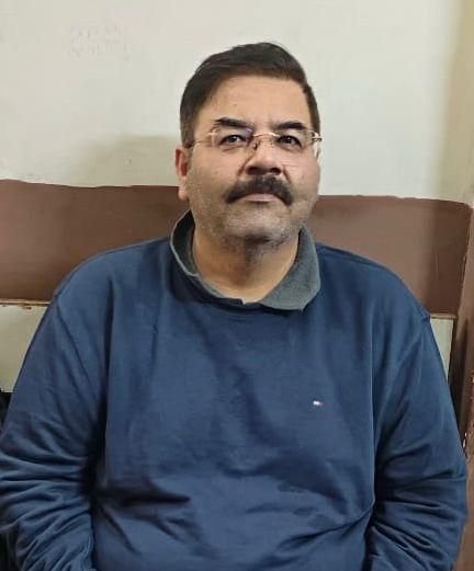 शराब घोटाला: दिल्ली से शराब कारोबारी विजय भाटिया गिरफ्तार, छत्तीसगढ़ में ठिकानों पर छापे 2 KSHITITECH img 20250601 wa0086687584190555033660 KSHITITECH