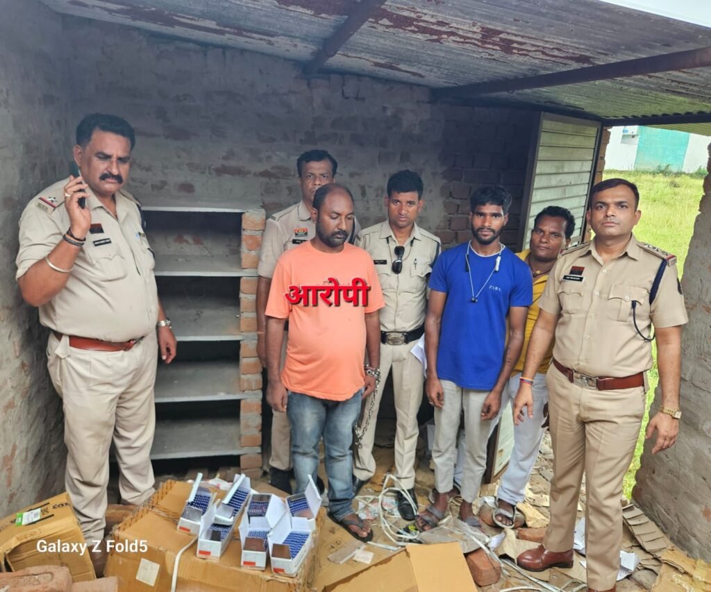 जांजगीर-चांपा पुलिस ने नशीली दवाओं के गिरोह का भंडाफोड़ किया चांपा थाना प्रभारी जय प्रकाश गुप्ता की बड़ी कार्यवाही 2 KSHITITECH img 20250620 wa00573268363353563505859 KSHITITECH