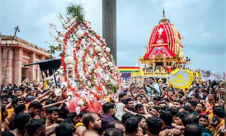 रथयात्रा में हुआ अनादर! महंत के साथ बदसलूकी के खिलाफ समिति का विरोध प्रदर्शन 1 KSHITITECH jagantah 2 KSHITITECH