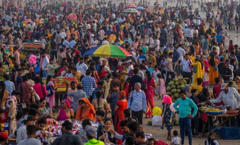 भारत बना दुनिया का सबसे ज़्यादा आबादी वाला देश, जनसंख्या का आकार नहीं, बल्कि लोगों की स्वतंत्रता है असली मुद्दा 1 KSHITITECH jansankhya1 KSHITITECH