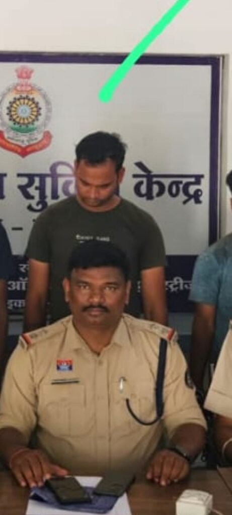 चोरी के आरोप में आरक्षक शशिकांत कश्यप सेवा से बर्खास्त नए एसपी विजय कुमार पाण्डेय के आने के बाद लगातार हो रही रही कार्यवाही जारी 2 KSHITITECH screenshot 2025 06 06 12 52 04 59 6012fa4d4ddec268fc5c7112cbb265e77351517645457831951 KSHITITECH
