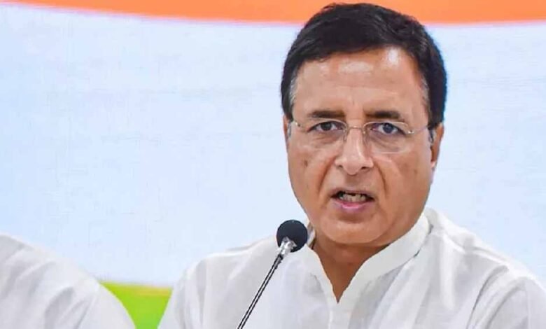 राज्य में अपराधियों का मनोबल सातवें आसमान पर है और आम जनता भय के साए में जीने को मजबूर: रणदीप सिंह सुरजेवाला 1 KSHITITECH surjewala1 KSHITITECH