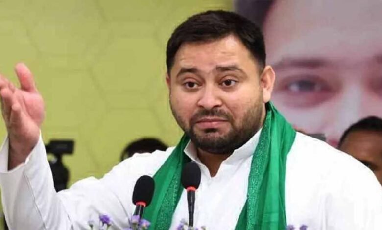 विपक्ष के नेता तेजस्वी यादव ने कहा- प्रधानमंत्री मोदी जब भी बिहार आते हैं, बिहार के 100 करोड़ रुपए खर्च होते हैं 1 KSHITITECH tej1 1 KSHITITECH