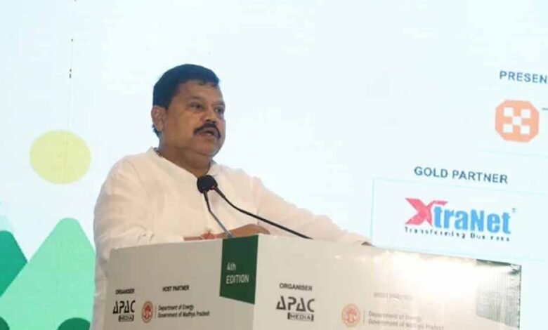 ऊर्जा मंत्री ने 47 ट्राई साईकिल, 2 व्हील चेयर एवं 359 हितग्राहियों को वितरित किए प्रमाण पत्र 1 KSHITITECH tomar1 2 KSHITITECH