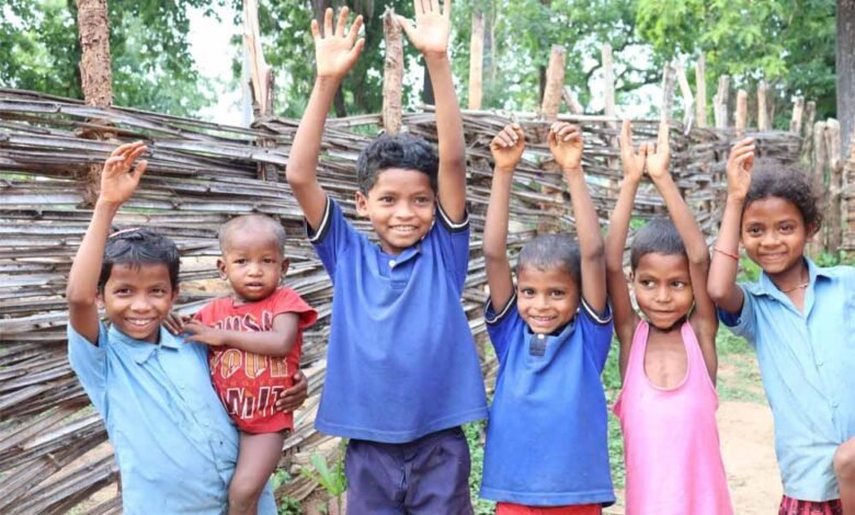 सुशासन की रोशनी से जगमगाया मुदवेंडी गांव, नियद नेल्लानार योजना बनी क्रांतिकारी बदलाव की वाहक 1 KSHITITECH vi KSHITITECH