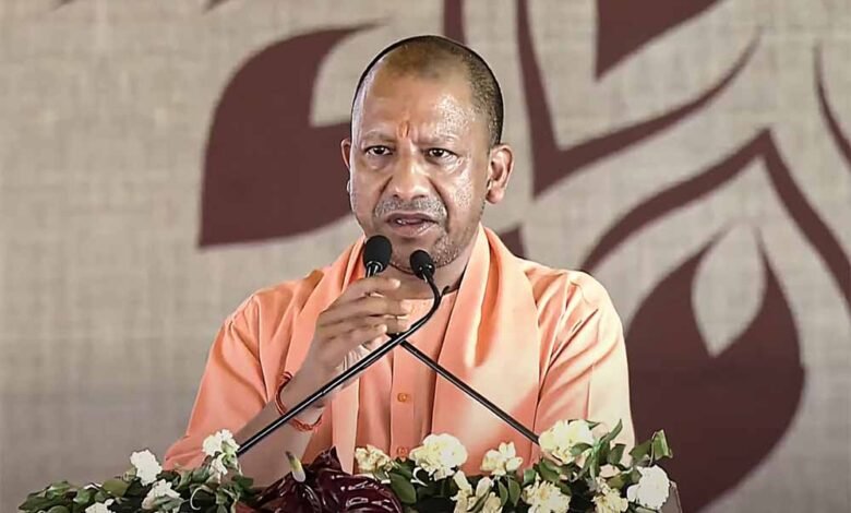 सीएम योगी बोले- आपातकाल लोकतंत्र का काला अध्याय, चौधरी ने किया विरोधियों को सलाम 1 KSHITITECH yogi1 11 KSHITITECH