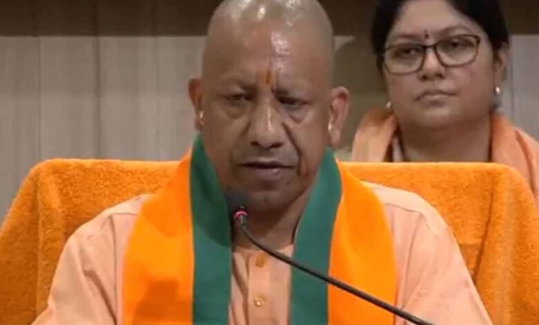बहराइच में CM योगी का बड़ा बयान- 'जब भाजपा सरदार पटेल की जयंती मनाती है, तब विपक्ष जिन्ना का गुणगान गाती है' 1 KSHITITECH yogi1 2 KSHITITECH