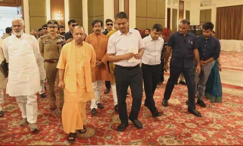 मुख्यमंत्री ने तैयारियों का जायजा लिया- काशी में 24 जून को मध्य क्षेत्रीय परिषद की बैठक होगी 1 KSHITITECH yogi1 5 KSHITITECH