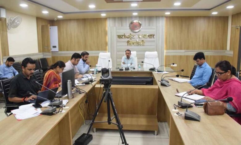 कलेक्टर ने व्हीसी के माध्यम से की बाढ़ आपदा प्रबंधन की समीक्षा 1 KSHITITECH 1 729 KSHITITECH