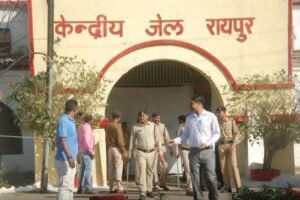 रायपुर सेंट्रल जेल में कांग्रेसी नेता पर धारदार हथियार से जानलेवा हमला, हालत नाजुक 4 KSHITITECH 12243319199618088129038 KSHITITECH